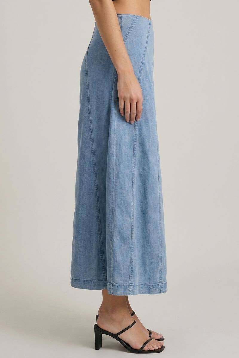 Doe and Rae - DENIM DIAGONAL LINE DETAIL MIDI SKIRT - 6640S