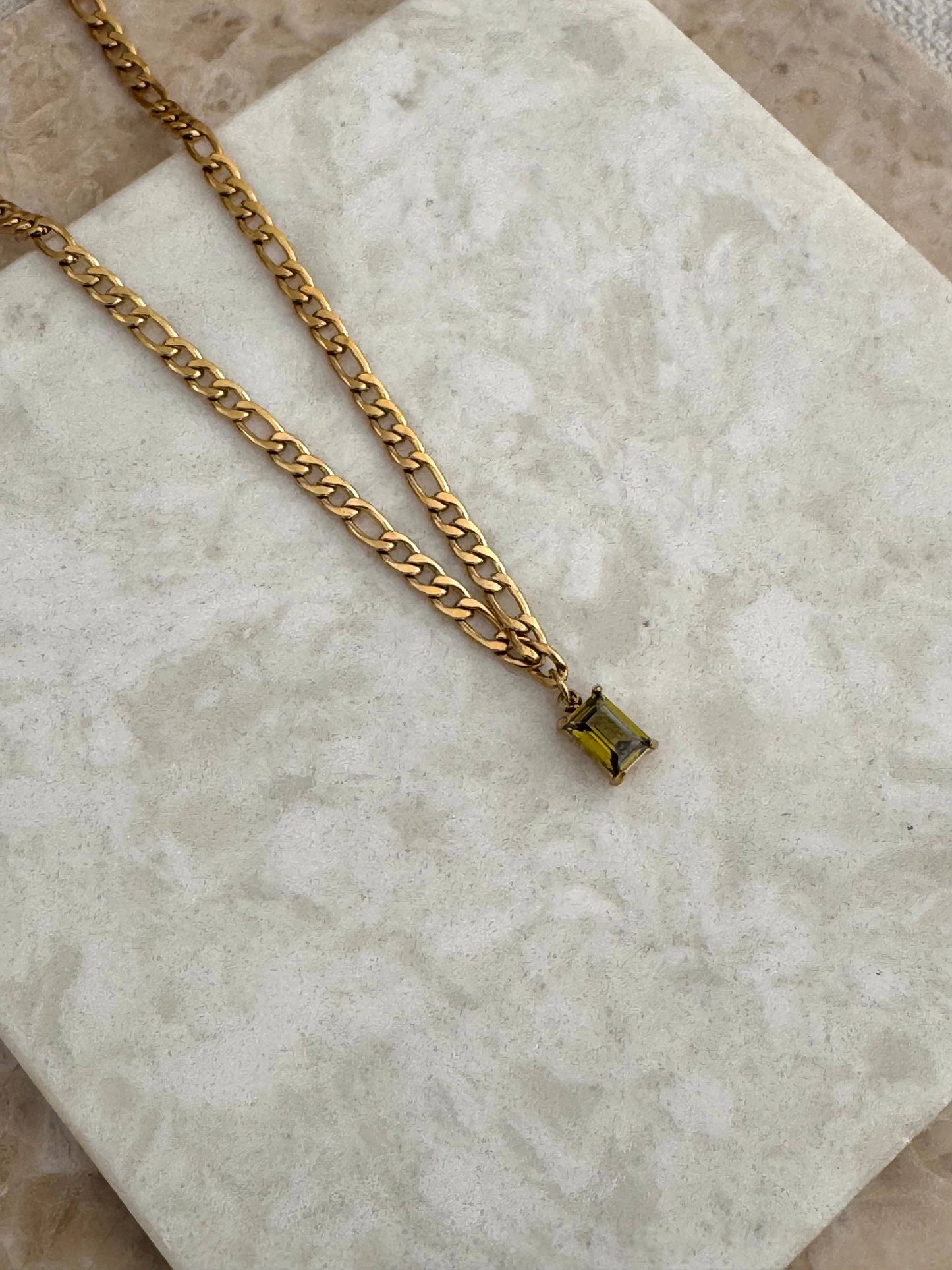 Elle Pendant Necklace