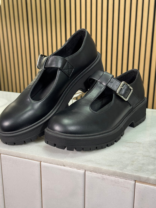 Mary Jane buckle strap shoes