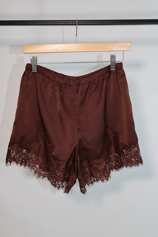 LE LIS - Elastic Waist Mid Rise Lace Trimmed Shorts