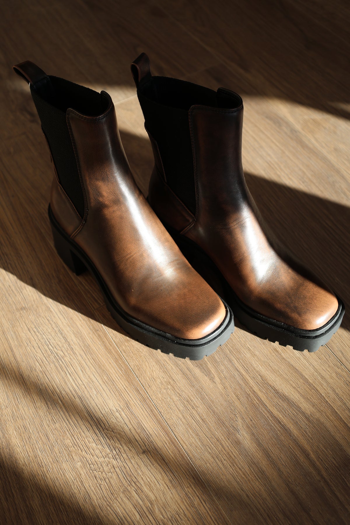 Grizzly H2O brown leather boots