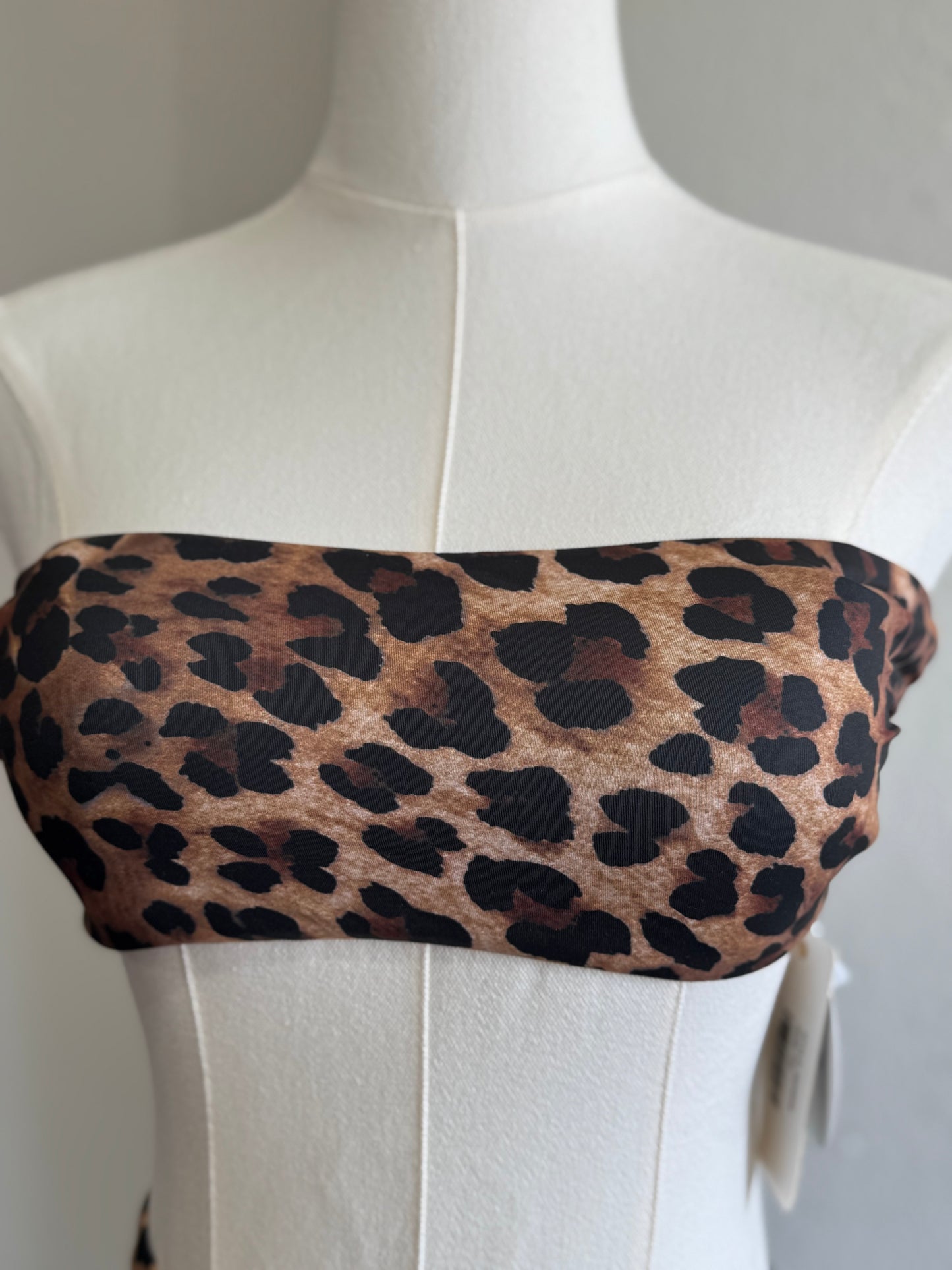 Envya - Hailey Cheetah Bandeau swim Bikini Top