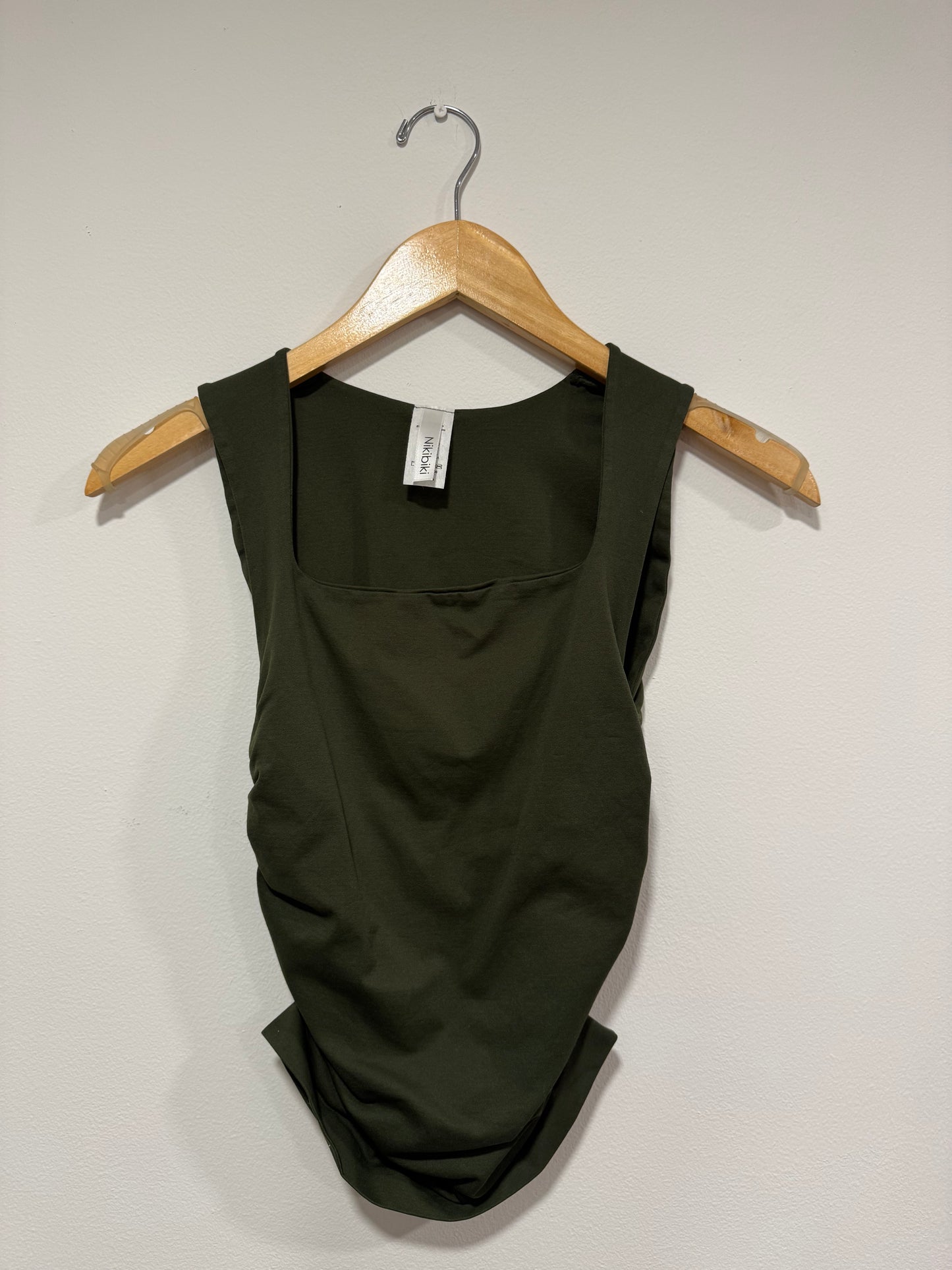 NIKIBIKI - Clean Line Square Shirred Top