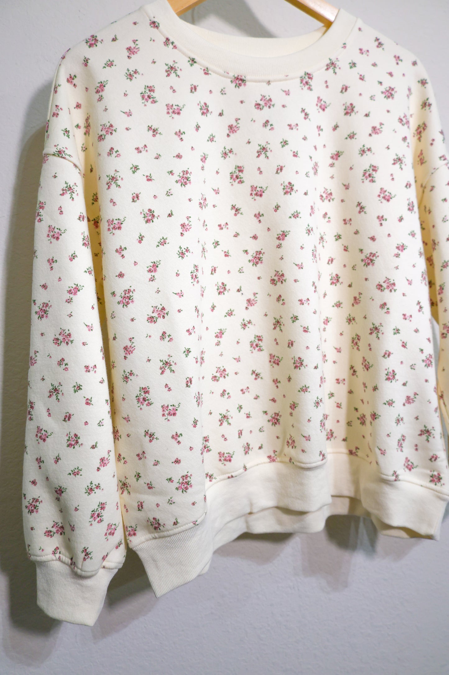 Blu Pepper- Ivory Floral Crew Neck