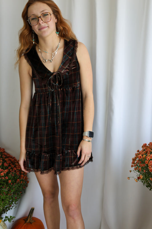 Le Lis Velvet Collar Mini Dress