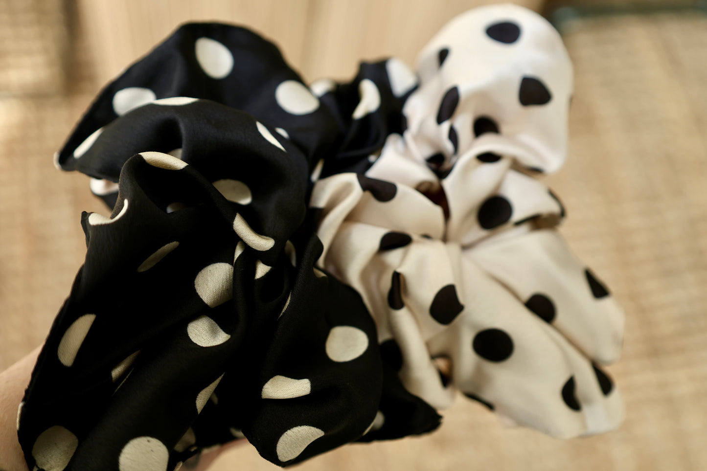 Adorro - Polka Dot Scrunchies (Set of 2)
