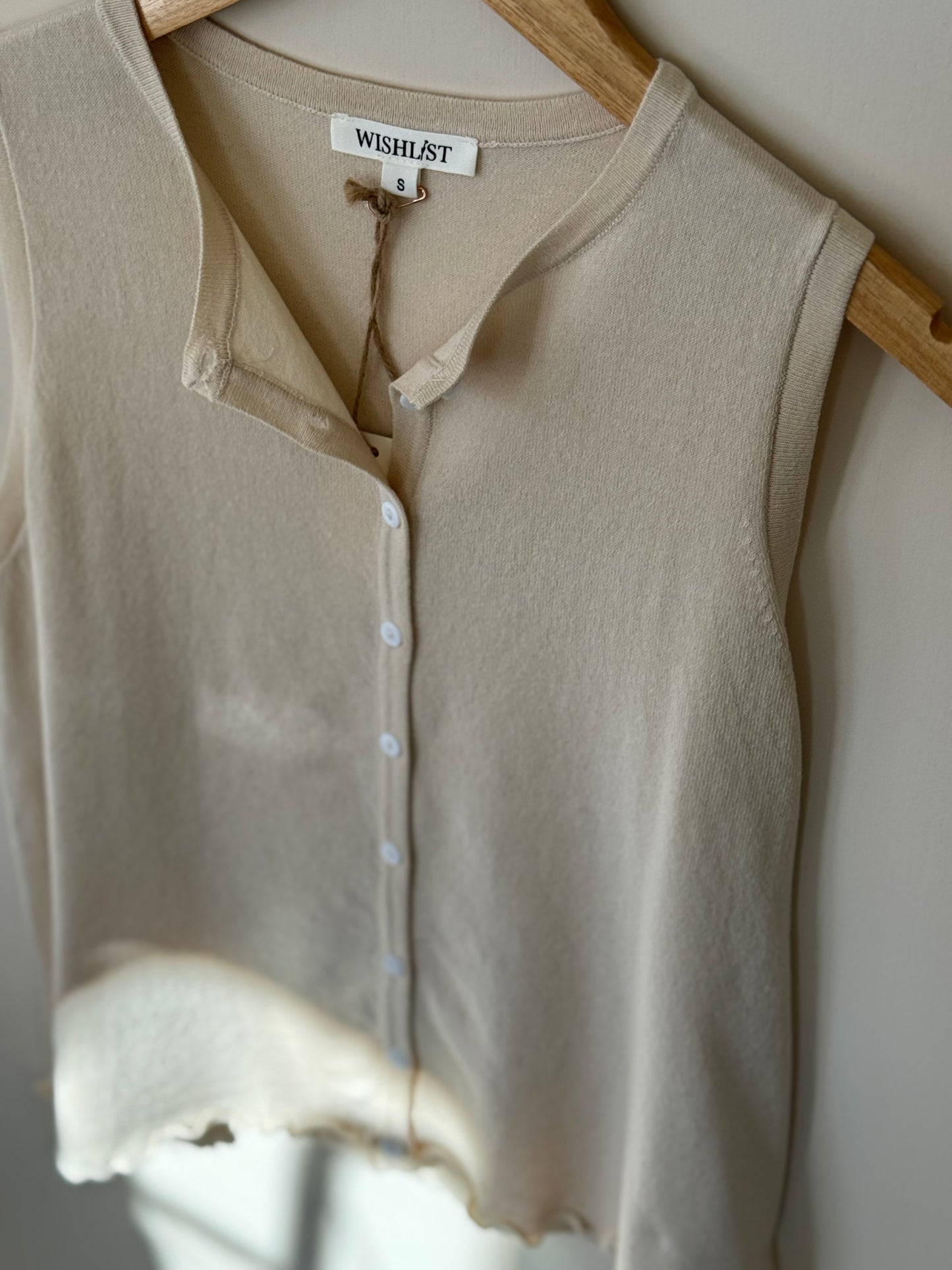 Wishlist - Frilly Hem Lightweight Button-up Tank