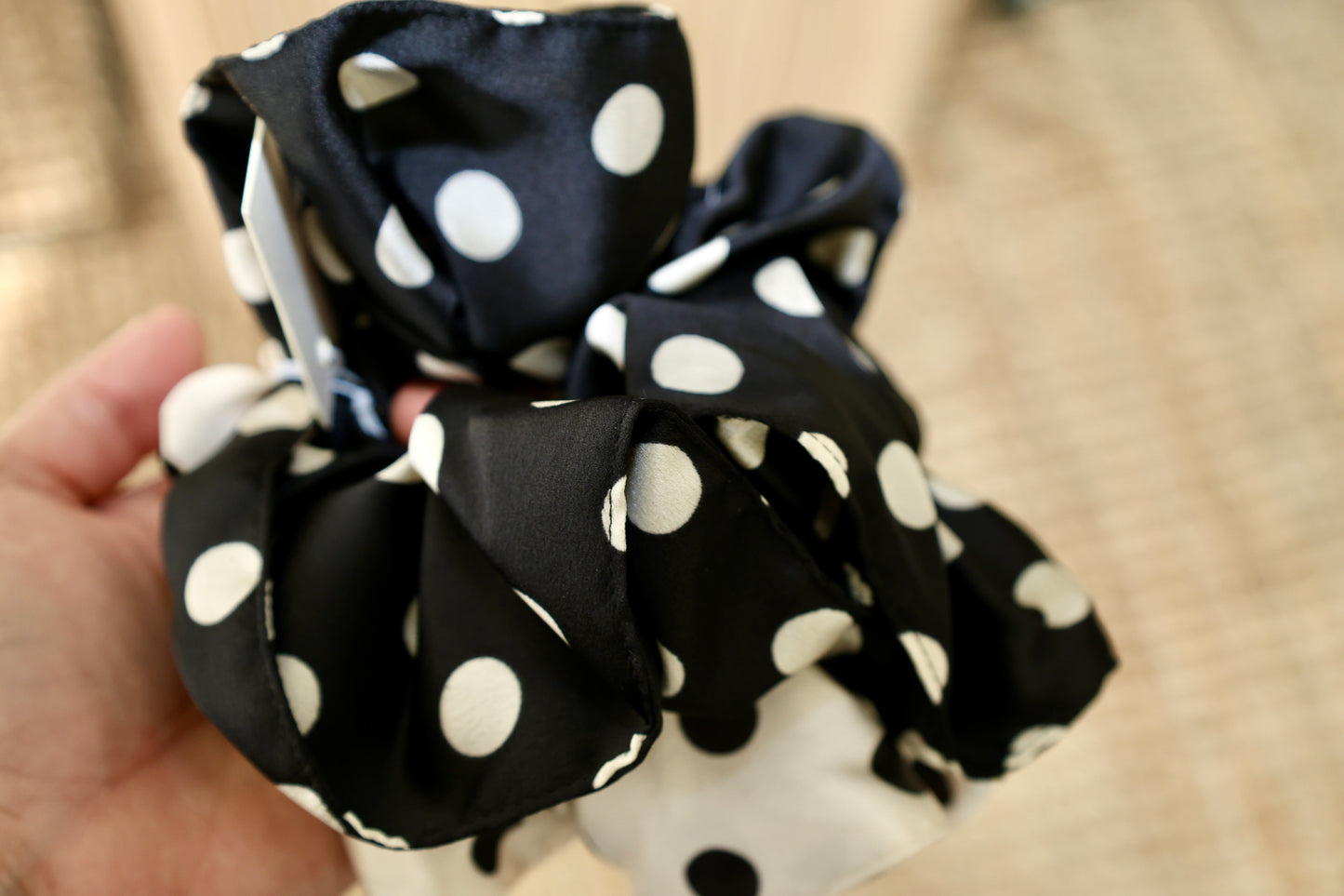 Adorro - Polka Dot Scrunchies (Set of 2)