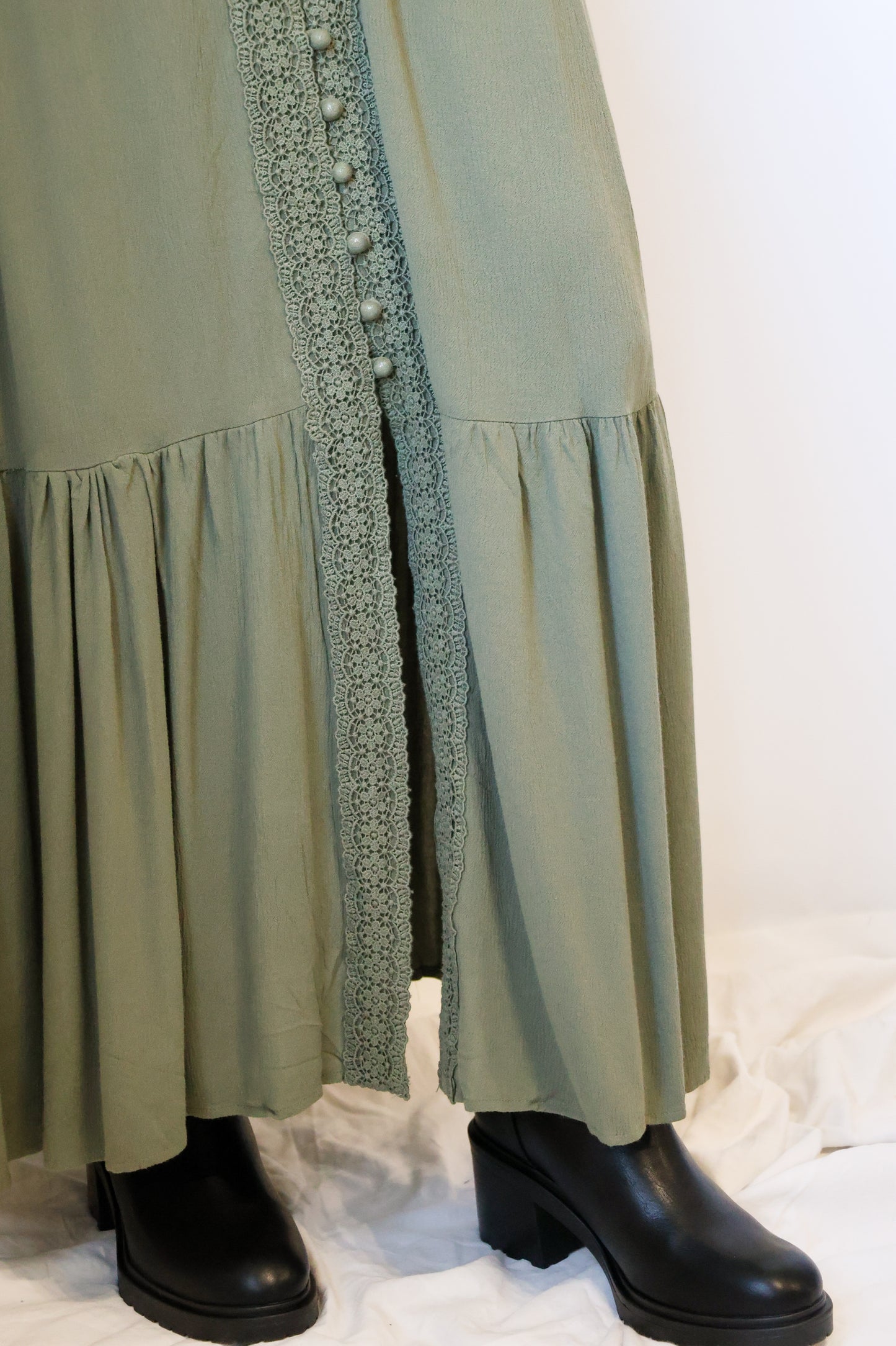 In Loom - LACE TRIM BUTTON DOWN MAXI DRESS