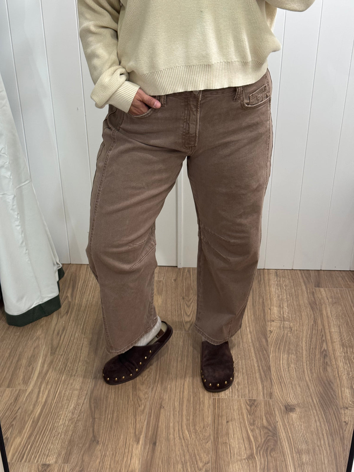 Desert Highway High rise crop barrel jeans