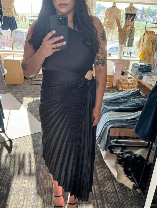 Dress Forum - Black Pleated Asymmetrical One-shoulder Midi Dress
