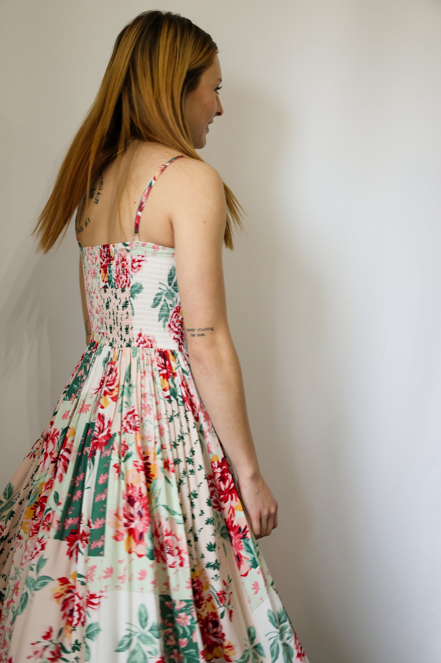 Sky to Moon - FLORAL PATCH PRINT SLEEVELESS SMOCKED MIDI DRESS