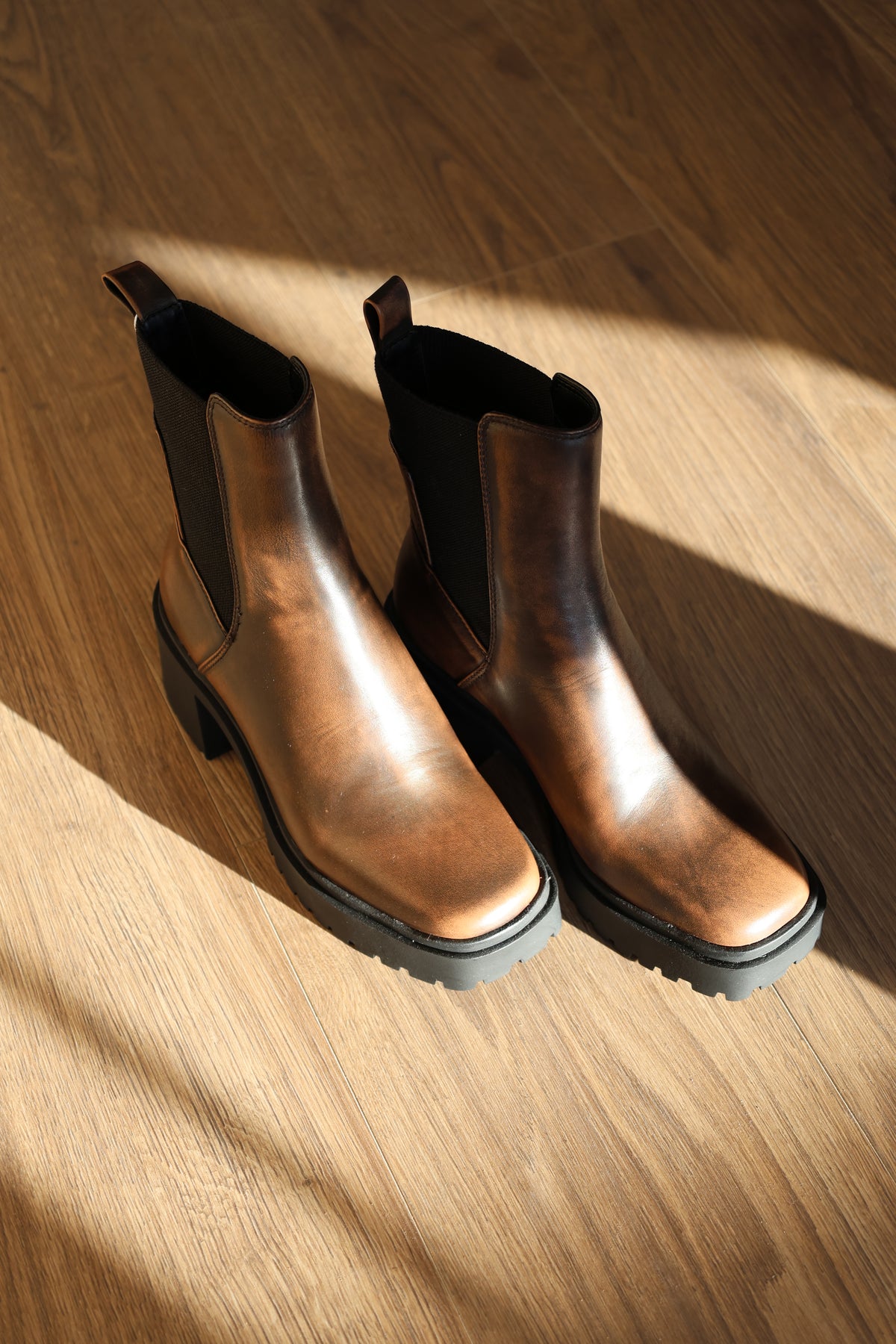 Grizzly H2O brown leather boots