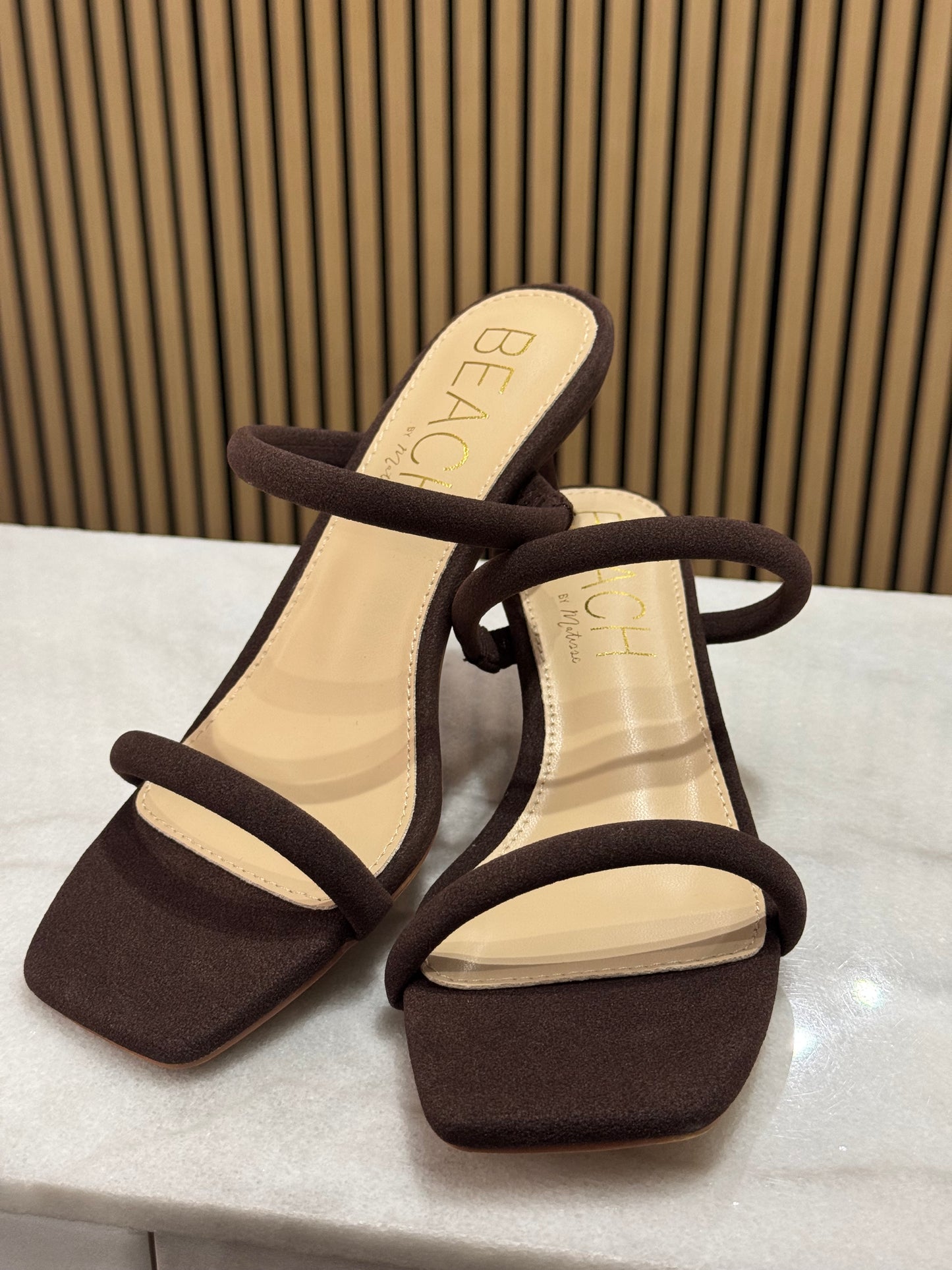 Beach By Matisse Jeanne kitten heel sandal