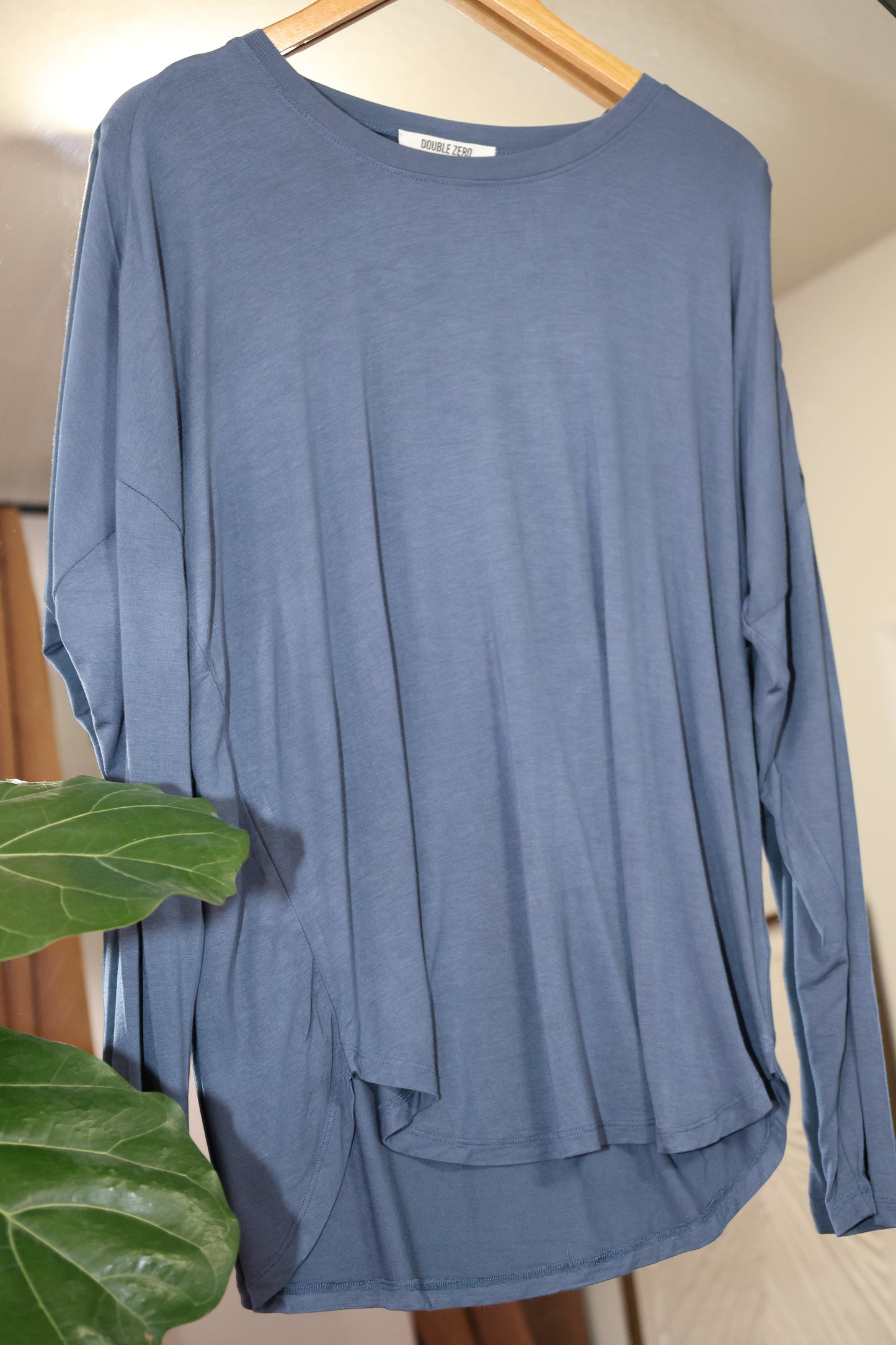 Round Neck Long Sleeve Curved Hem Top