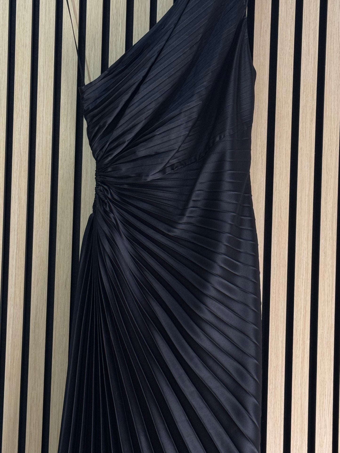 Dress Forum - Black Pleated Asymmetrical One-shoulder Midi Dress