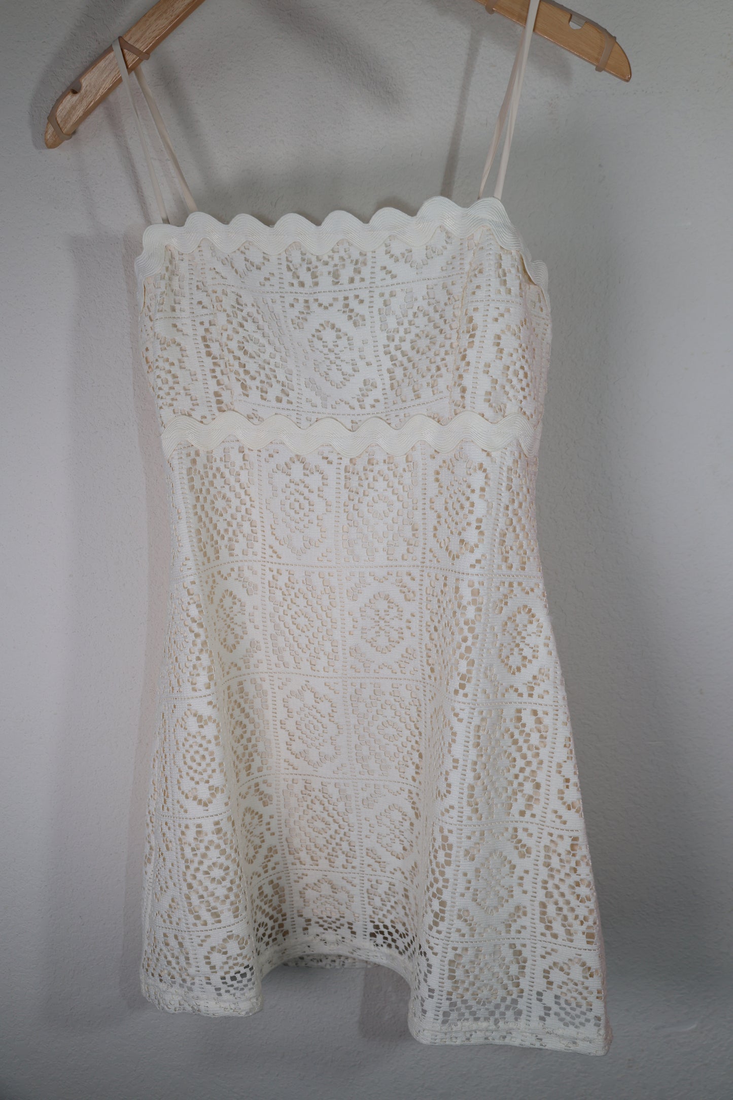 BEIVY & COLLABO -CROCHET LACE DRESS