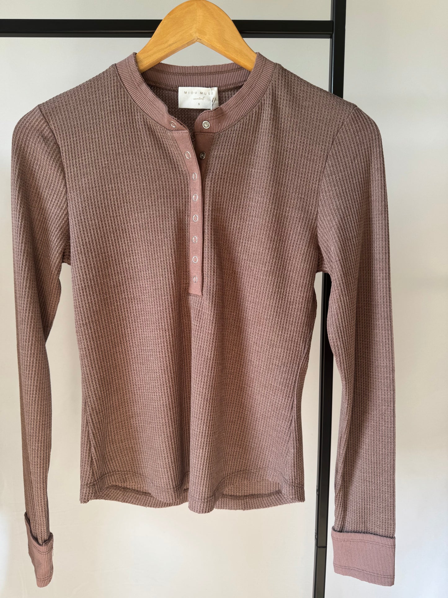 Miou Muse - Waffle Knit Long Sleeve Henley Top