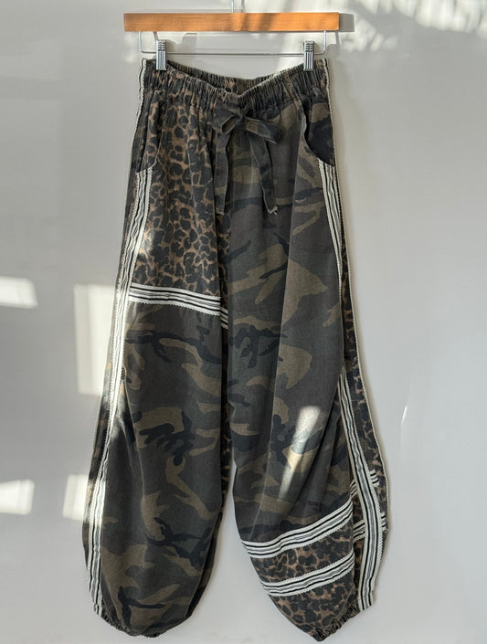 POL - Camo/Cheetah Puffed Jogger w/ Lace Pin-Striping