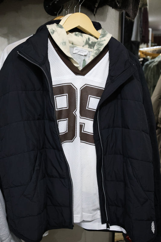 Mimosa - Sporty V Neck Short Sleeve Jersey Top with 89 Graphic Print