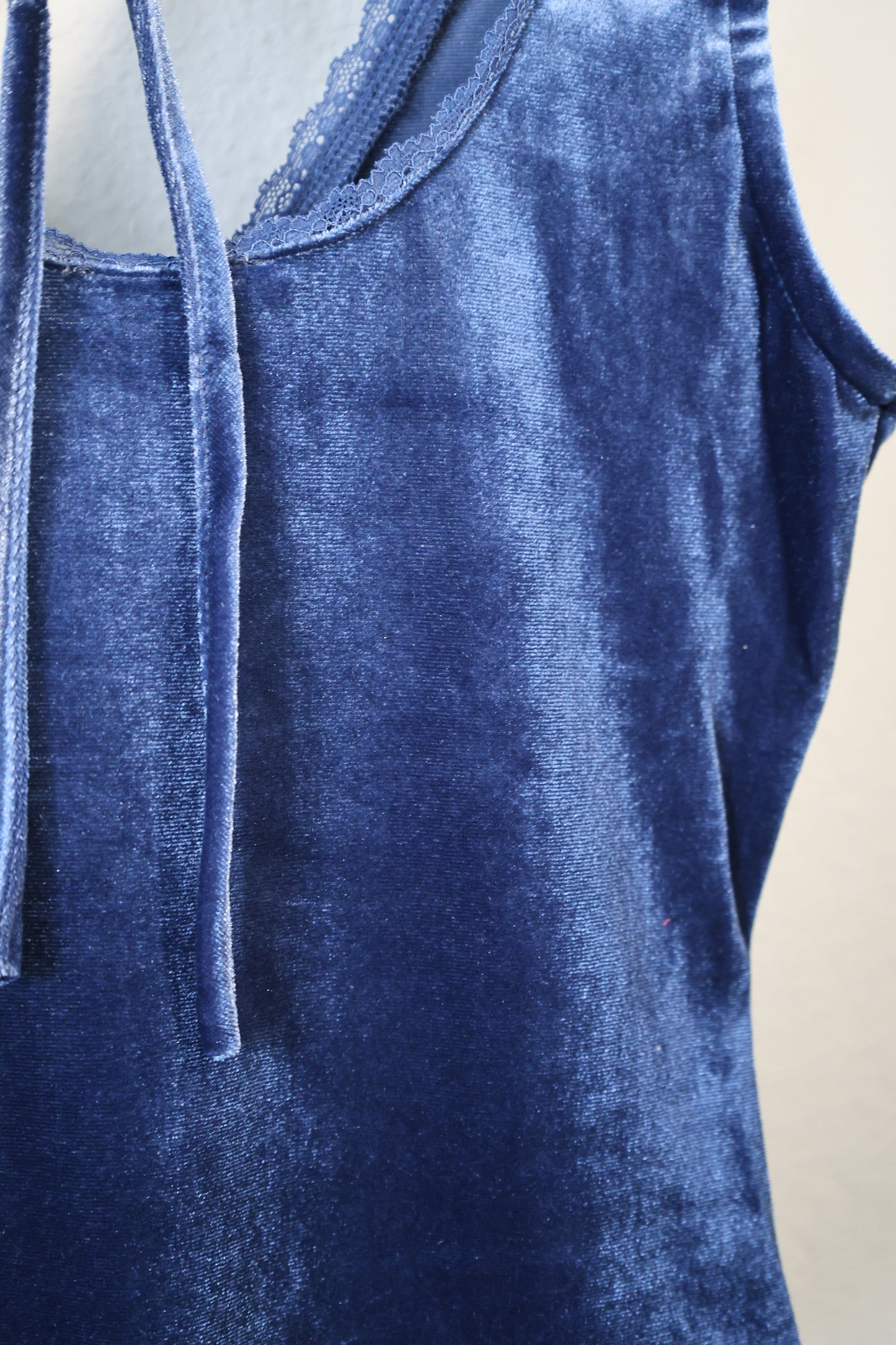 Le Lis velvet v neck bodysuit