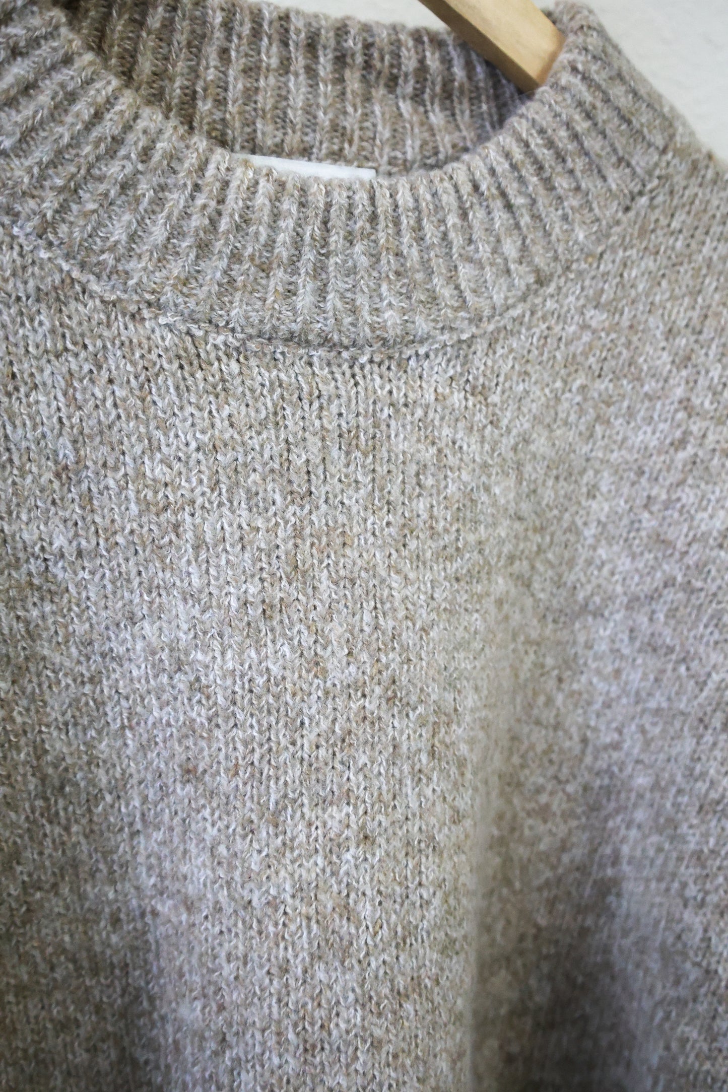 Miou Muse- Round Neck Simple Crop Sweater Top