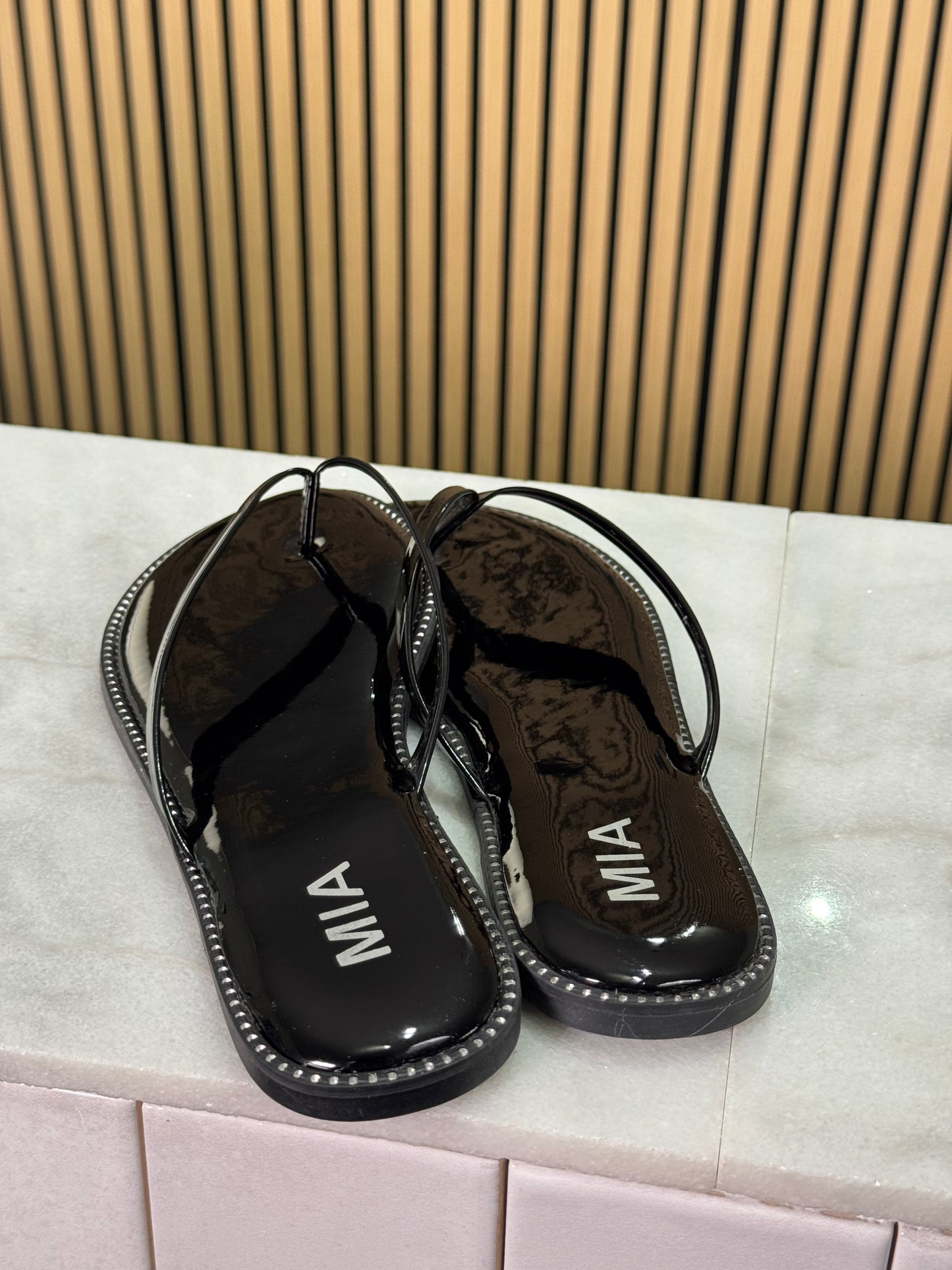 MIA Aster black thong sandal