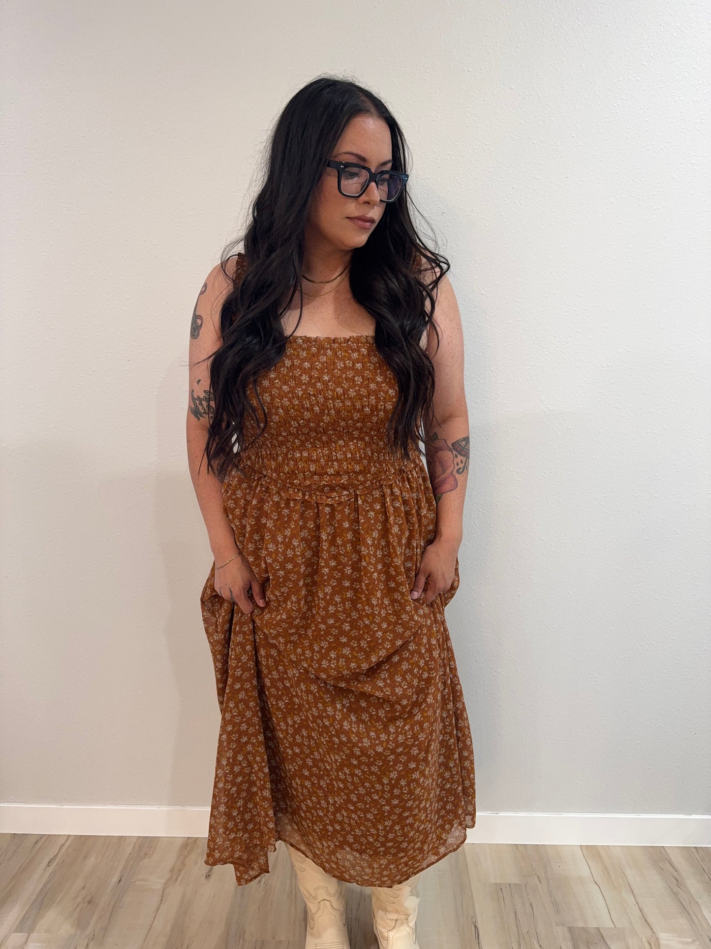 Be Cool - FLORAL PRINTED SMOCKE BODICE MIDI DRESS