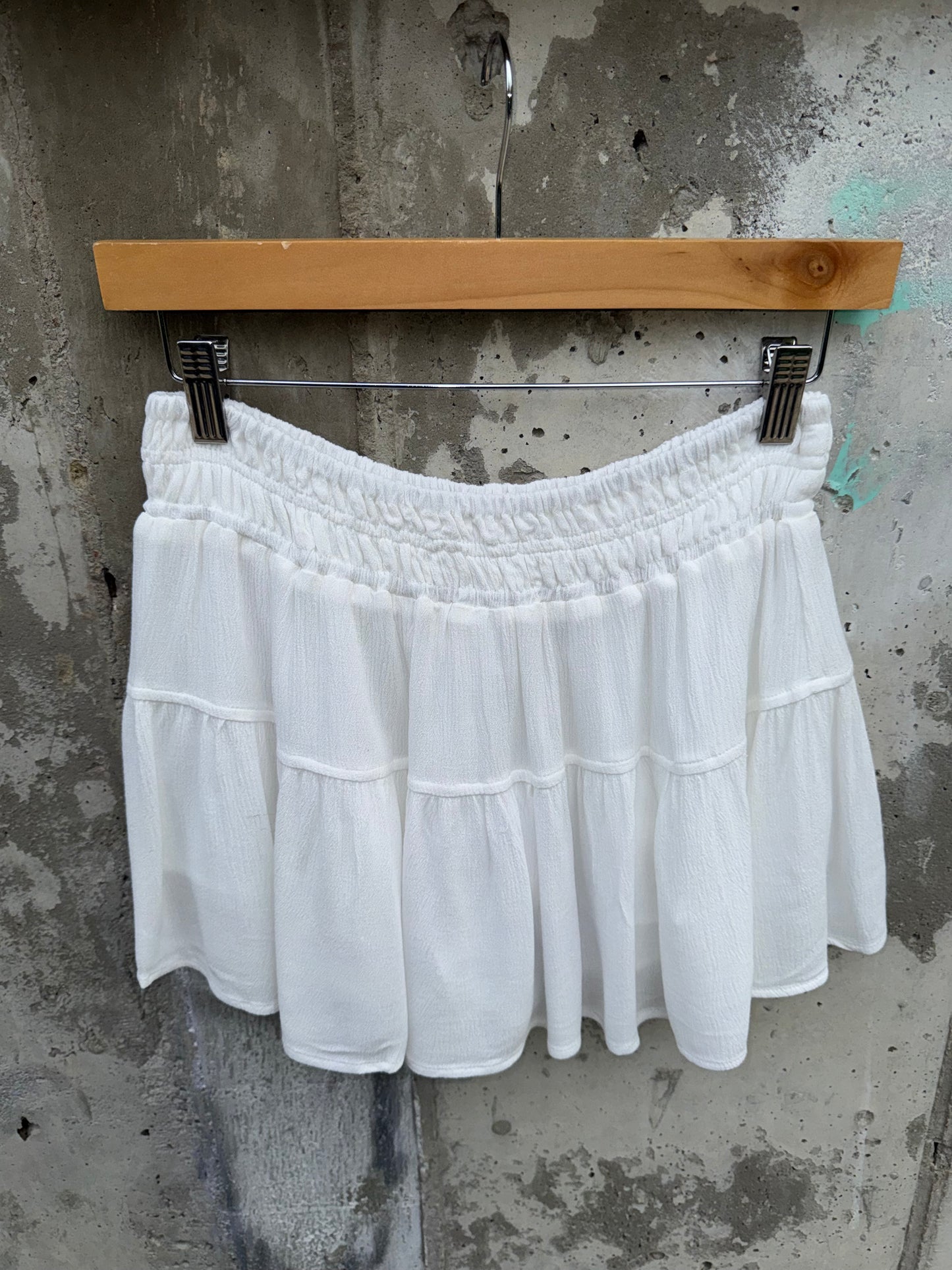 TicToc - Ynes White Crinkle Gauze Mini Skort