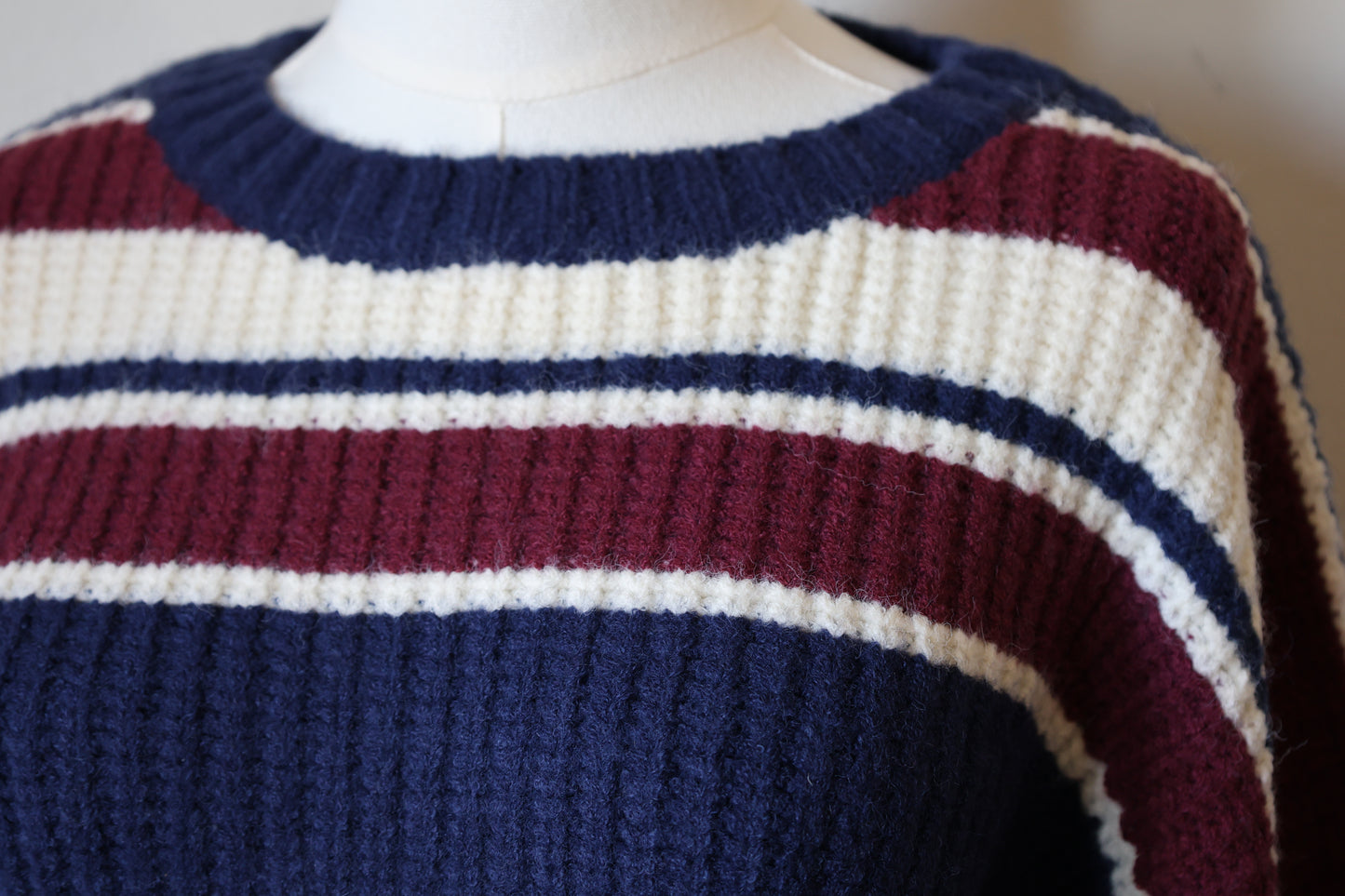 LE LIS - LONG SLEEVE CREW NECK STRIPED SWEATER