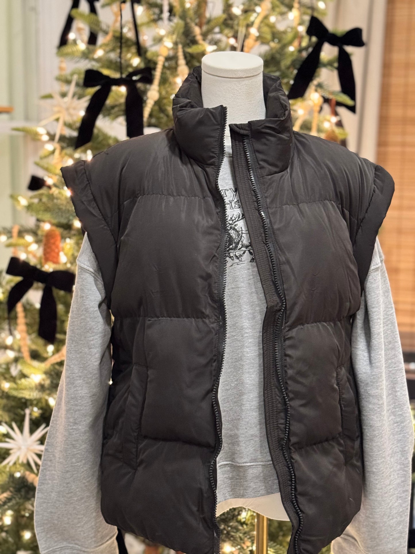 Black puffer vest