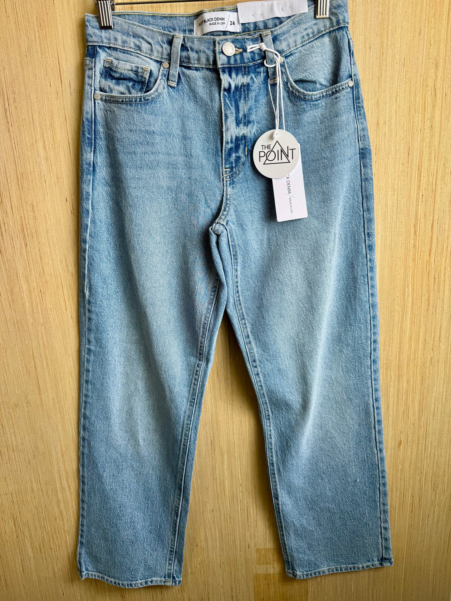 JUST BLACK DENIM - Classic Straight Leg