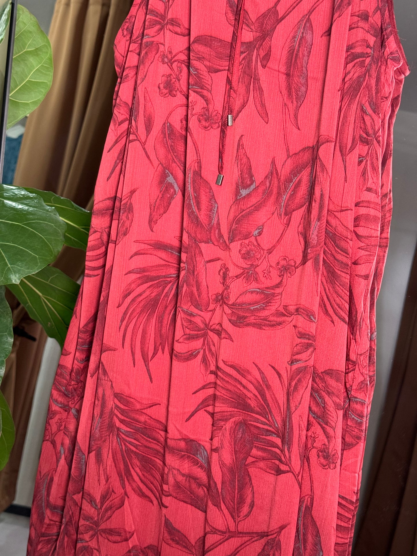 Lovestitch - Flowy Floral Tie Front Halter Maxi Dress