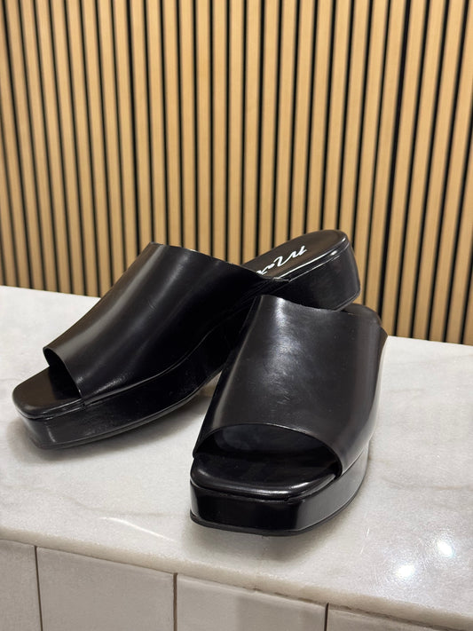 Matisse - Lido Black Leather Slide-on Wedge
