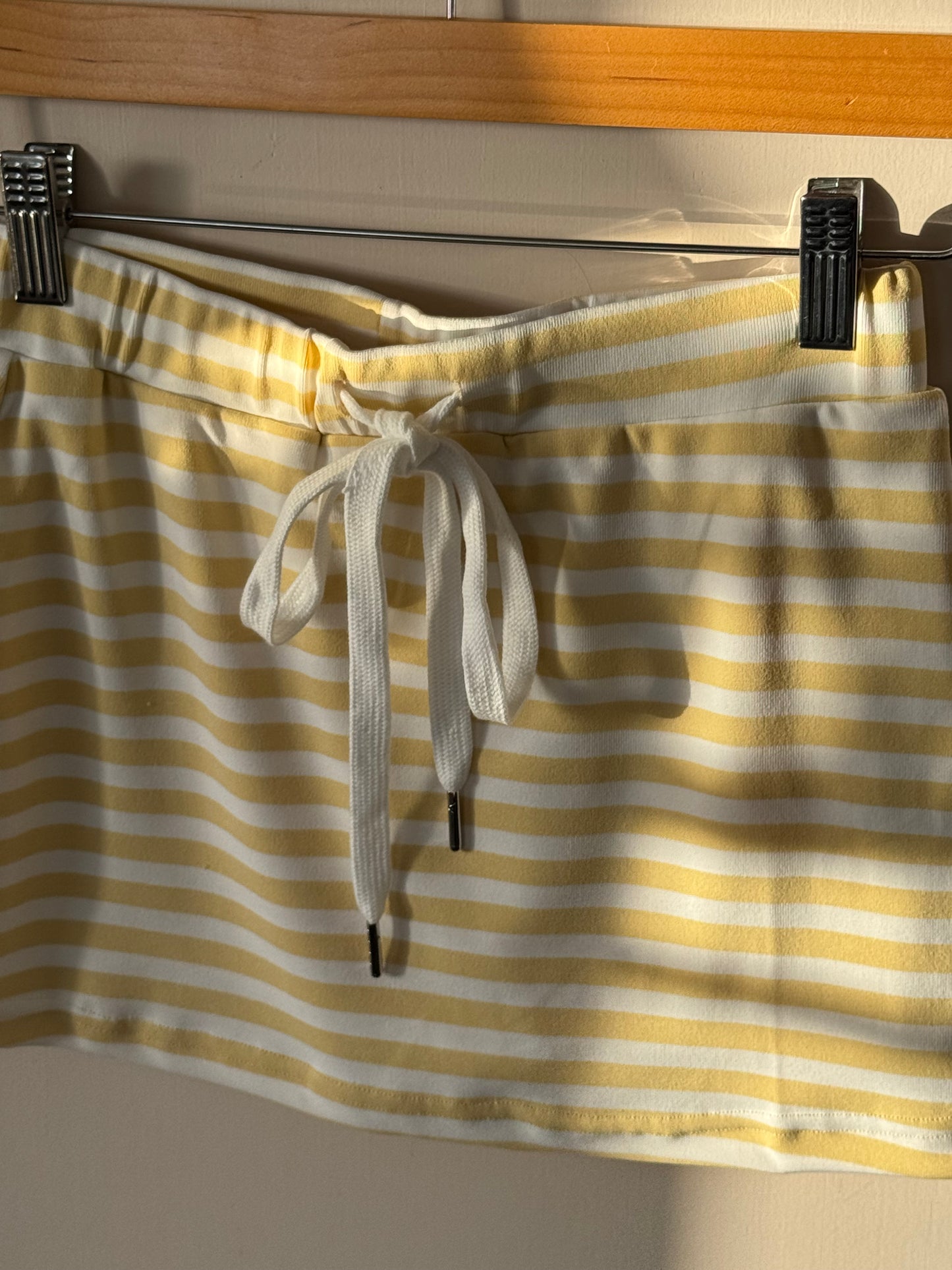 Le Lis - Butter/White Striped Mid-rise Skort