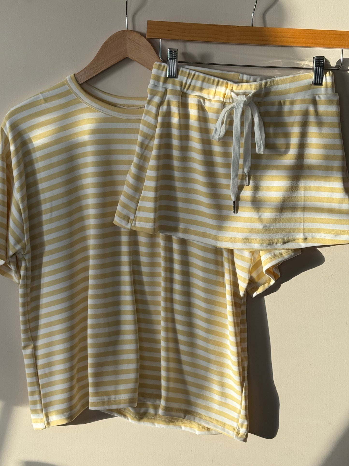 Le Lis - Butter/White Striped Mid-rise Skort