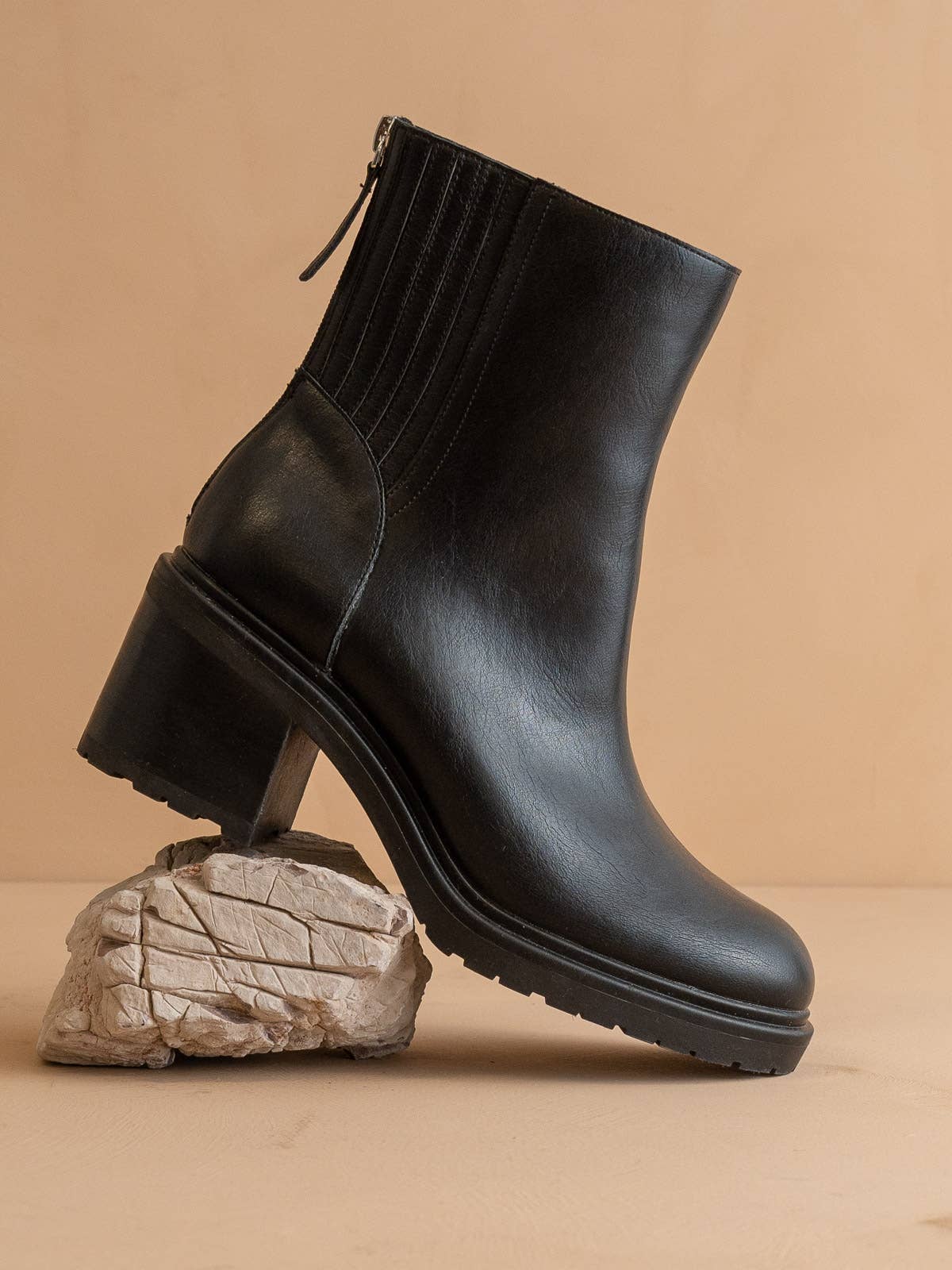 OASIS SOCIETY - The Megan | Black Lug Chelsea Bootie
