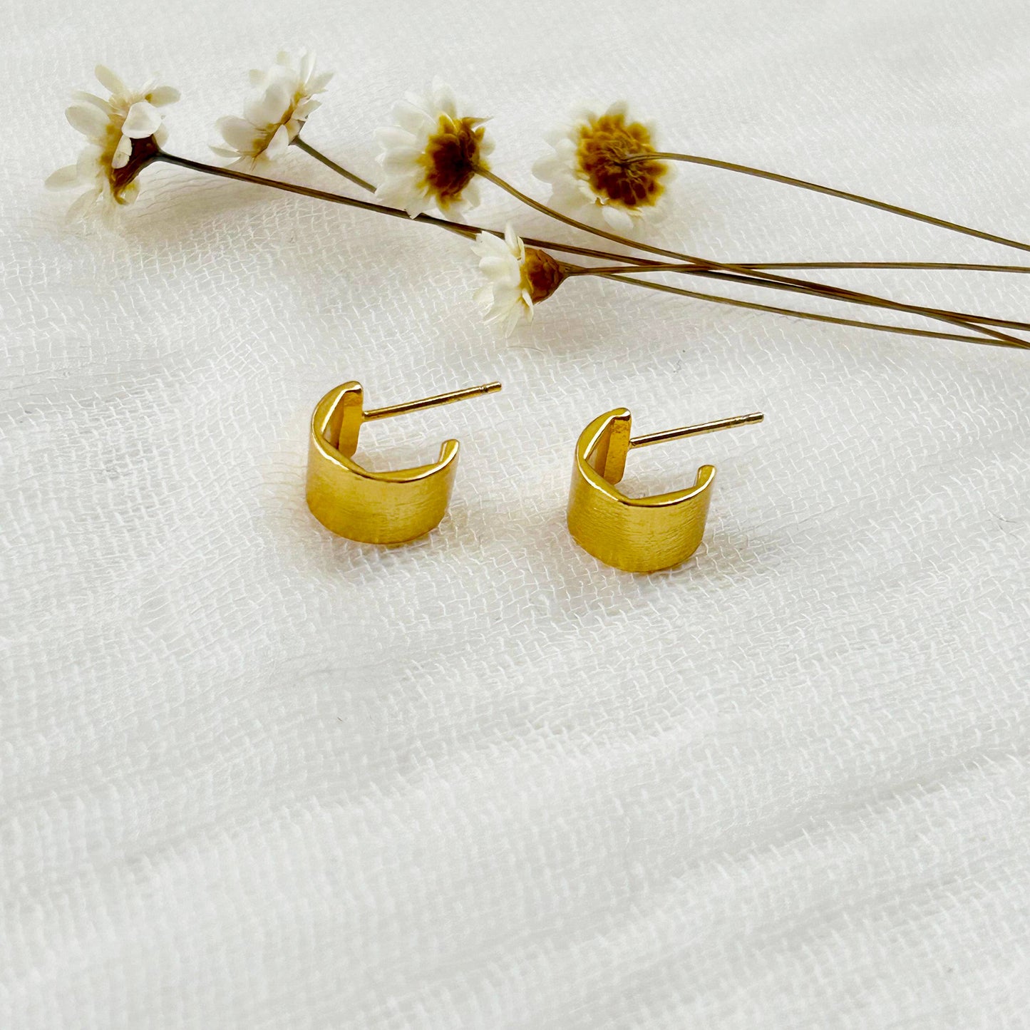 KARA | TOZER - Mini Gold Textured Half Hoops