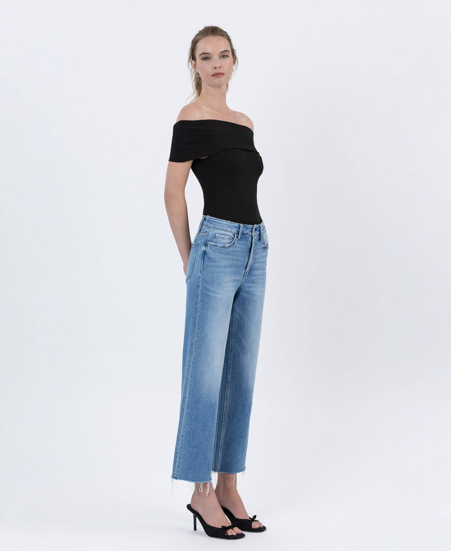 FLYING MONKEY - HIGH RISE RAW HEM CROP SLIM WIDE JEANS