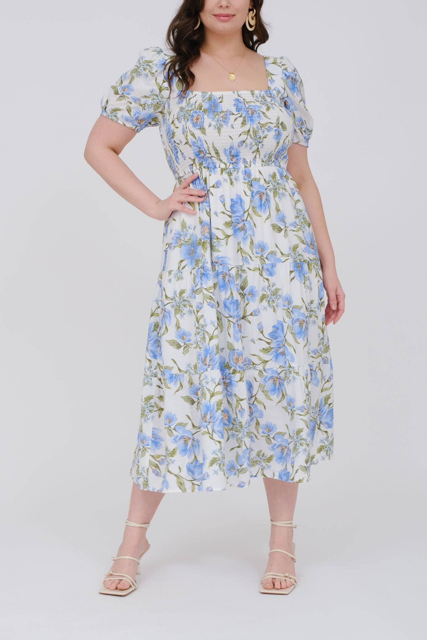 MINE - PLUS SIZE FLORAL SMOCKED BUST SHORT SLEEVE MIDI DRESS