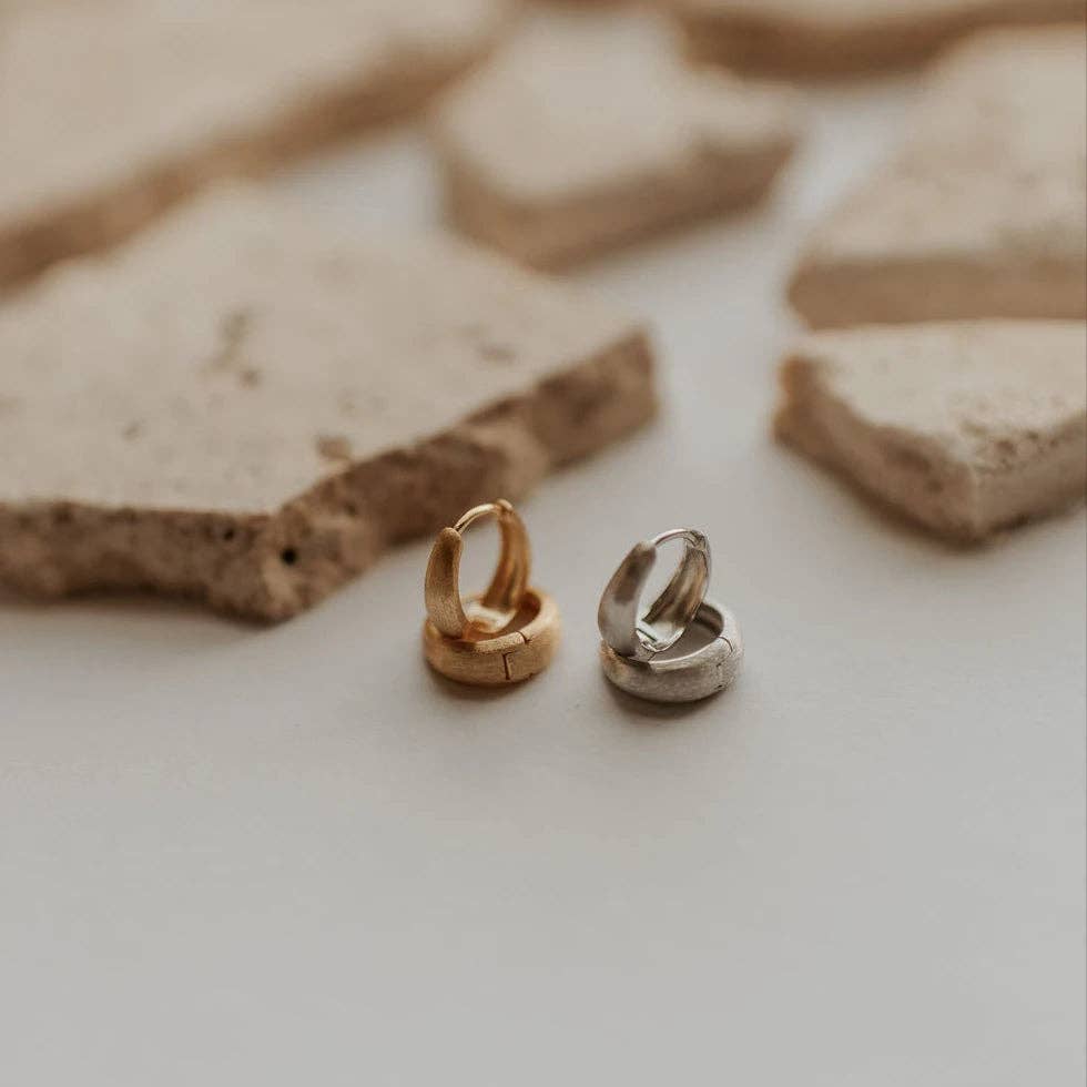 Mauve Jewelry Co. - Rue Brushed Hoops