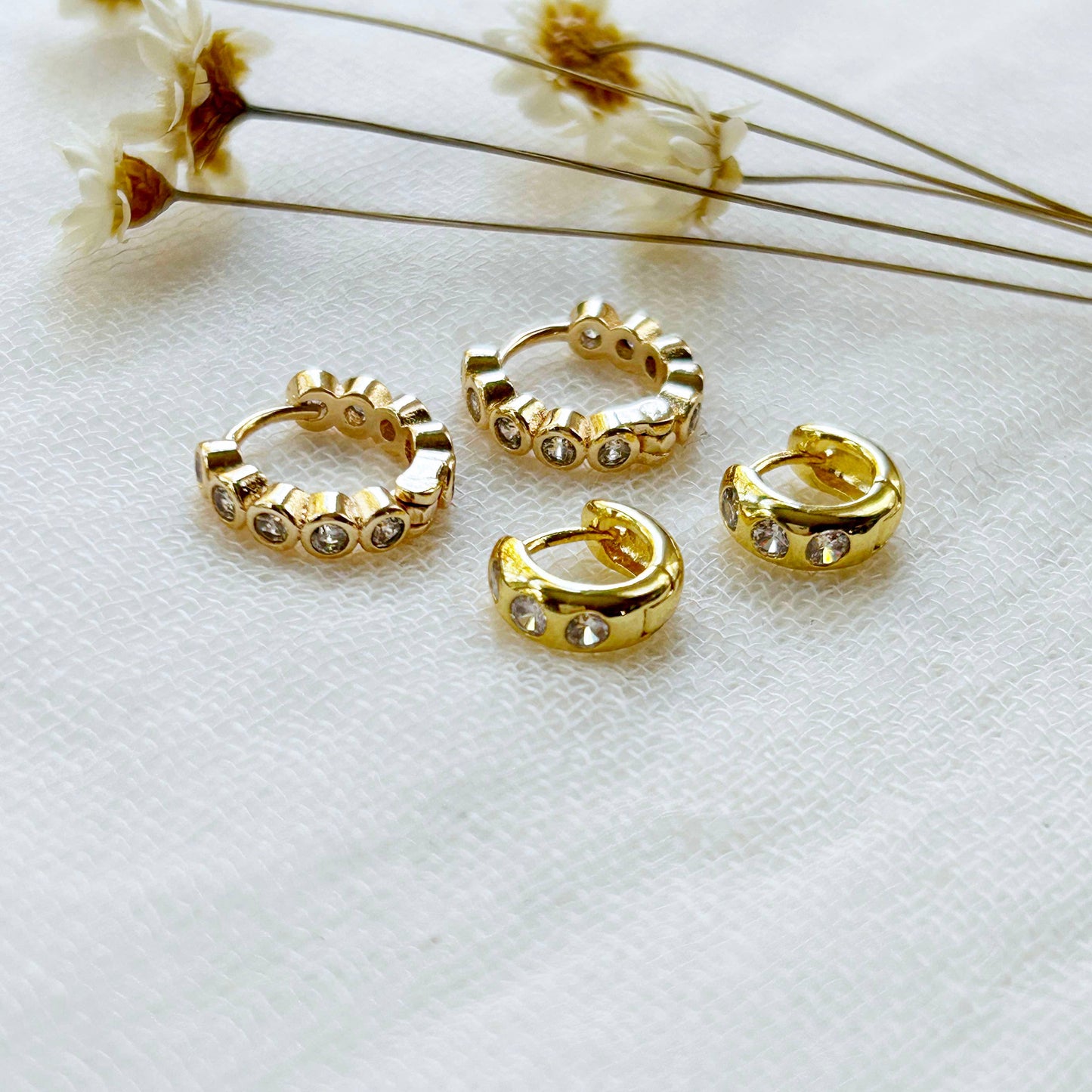 KARA | TOZER - Dainty Hoop Stacking Set