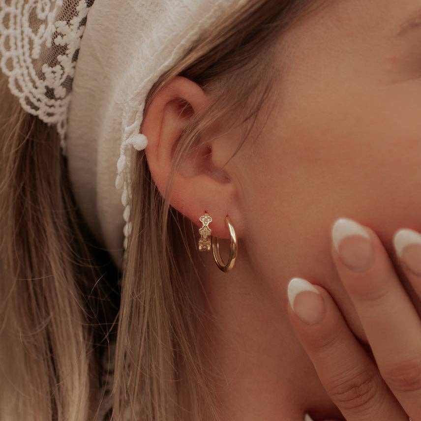 Mauve Jewelry Co. - Lorelai Clover Hoops